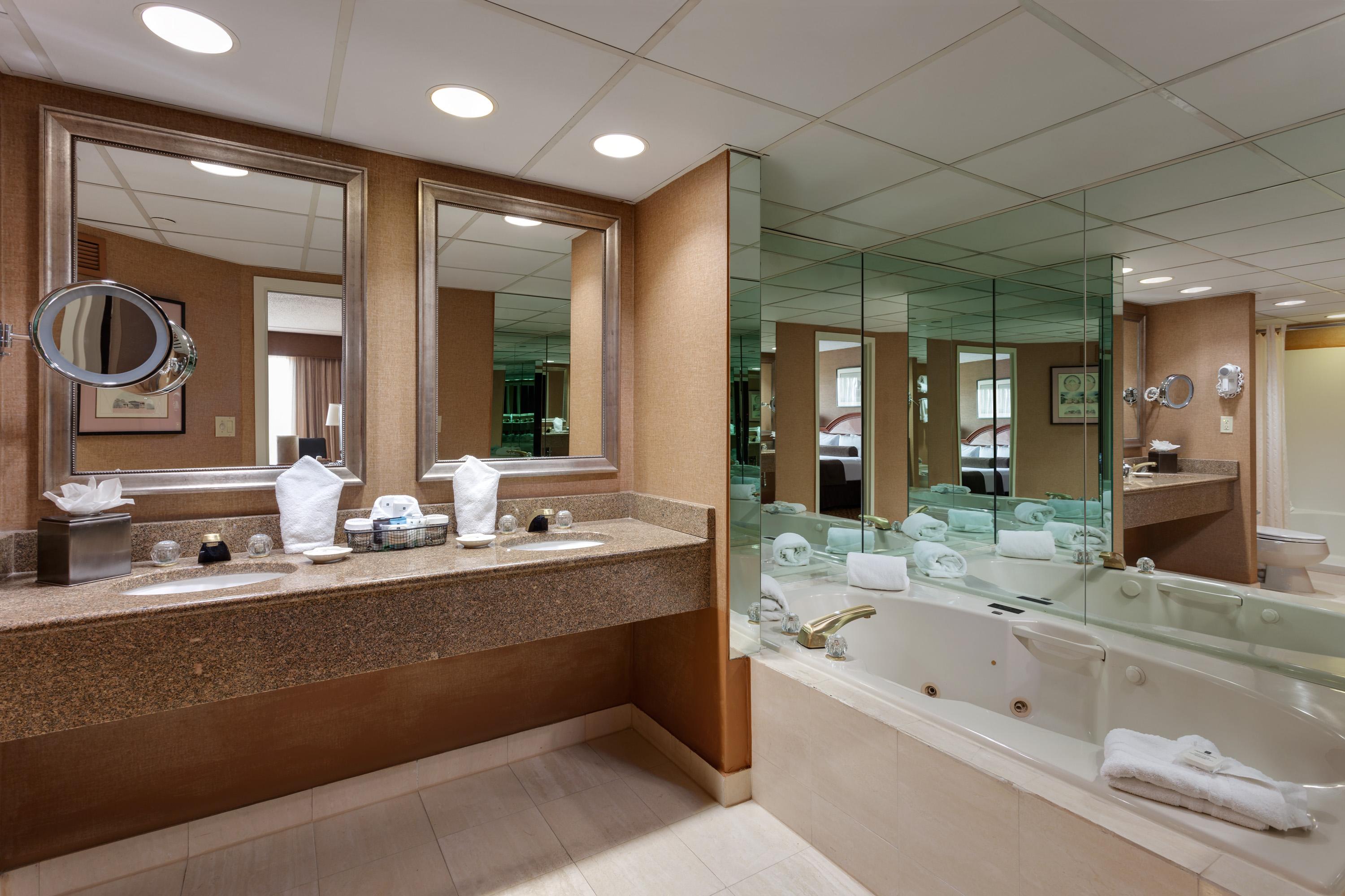 Hotel Crowne Plaza Englewood By Ihg Exterior foto
