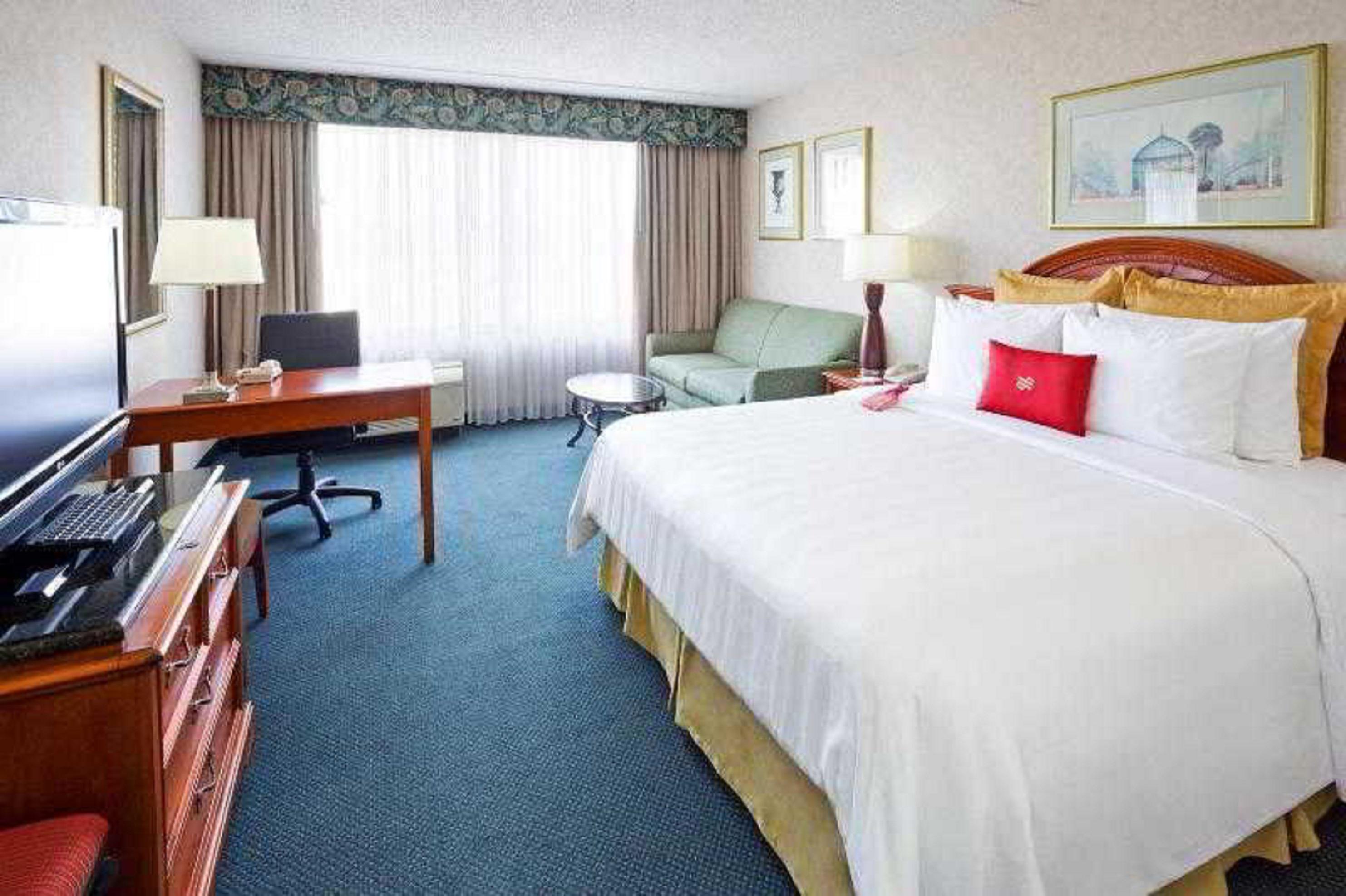 Hotel Crowne Plaza Englewood By Ihg Exterior foto