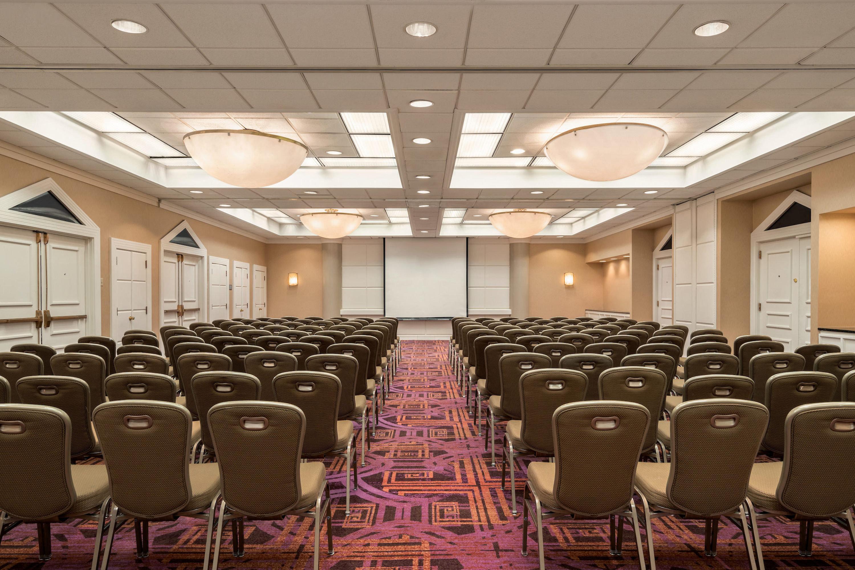 Hotel Crowne Plaza Englewood By Ihg Exterior foto
